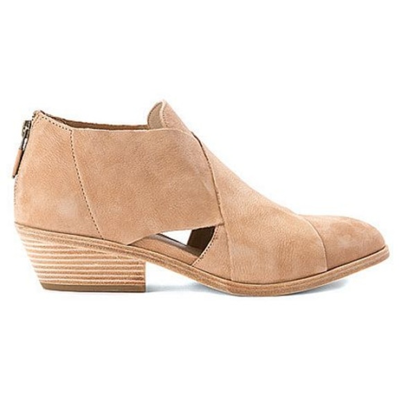 Eileen Fisher Tan Cluster Booties - Picture 2 of 6